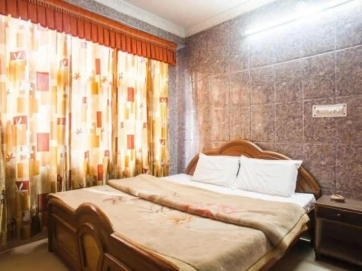 Мератх: Hotel Grant Deluxe