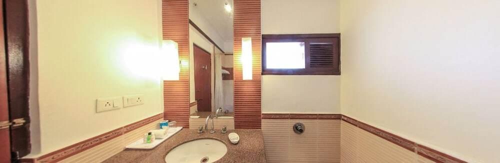 Пури: Chanakya BNR Hotel Puri