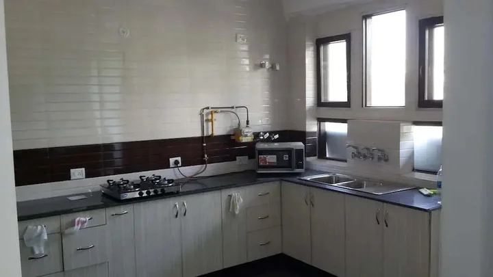 Нойда: Pali Residency Bread And Breakfast