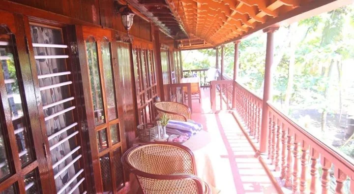 Варкала: Varkala Marine Palace