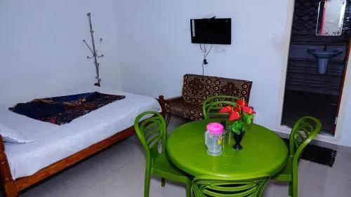 Куттикканам: Thekkekara Tourist Home Vagamon