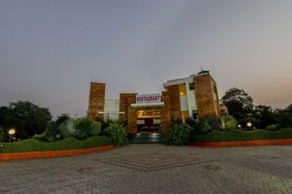 Джайпур: Shivam Resort and Hotel