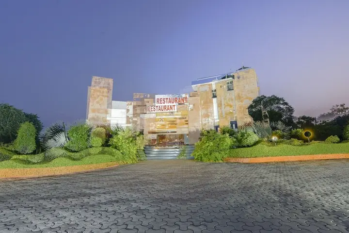 Джайпур: Shivam Resort and Hotel