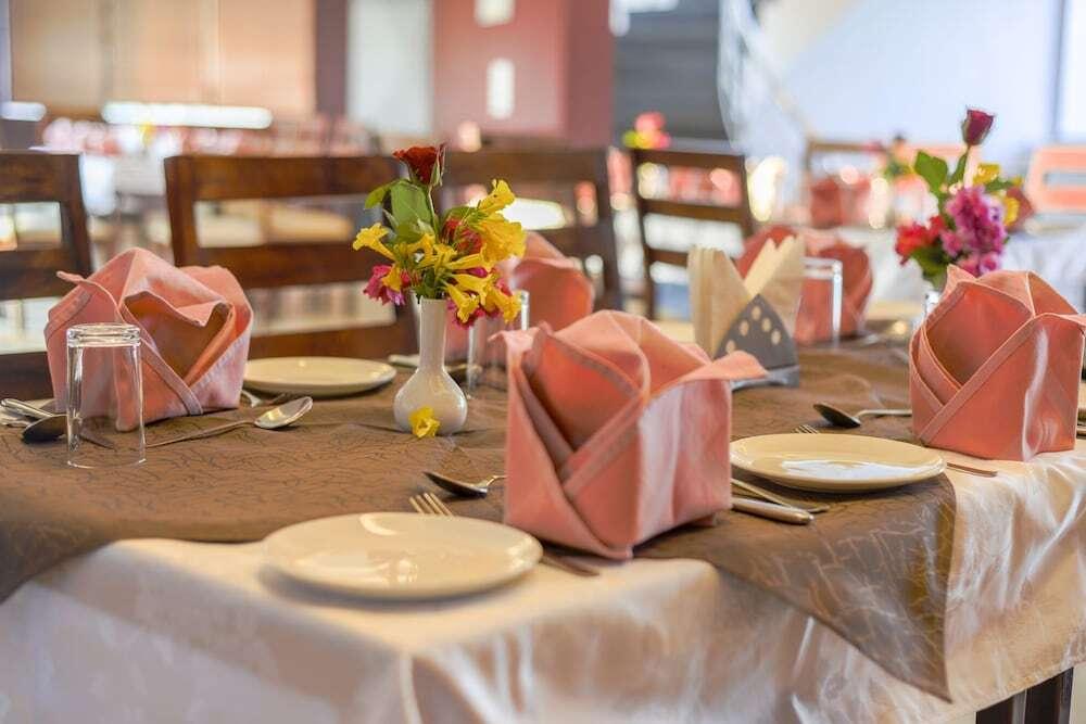 Джайпур: Shivam Resort and Hotel