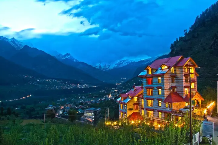 Манали: Foghills Cottages