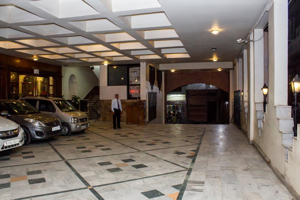 Джайпур: Hotel Maharani Plaza