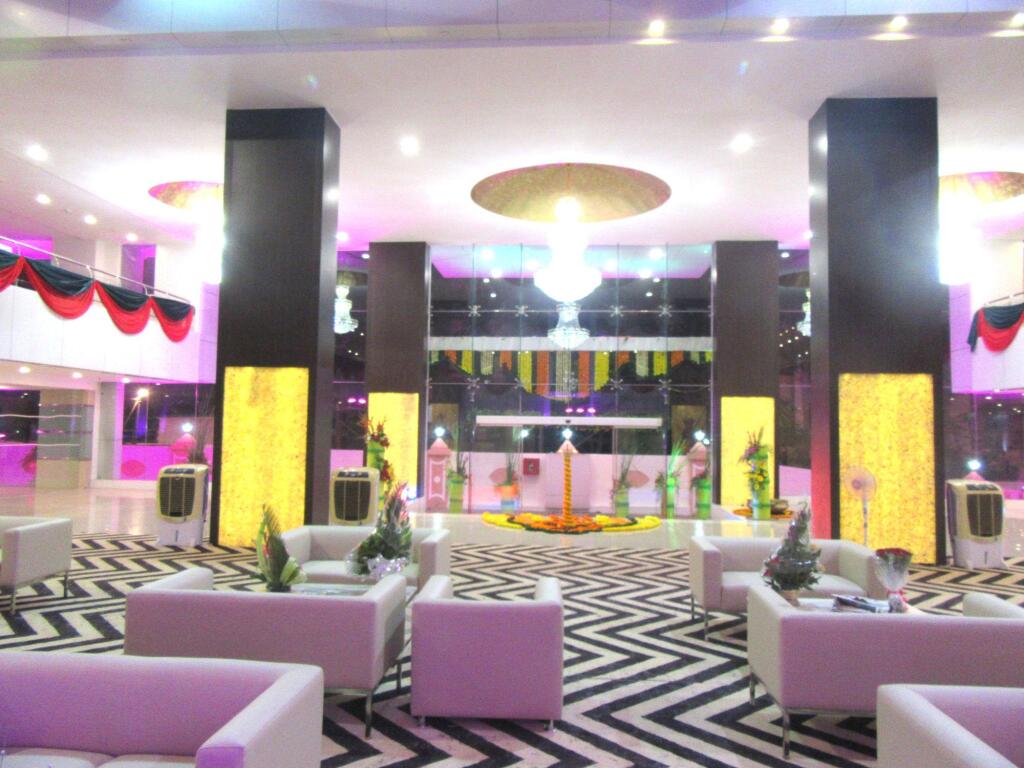 Тхане: Отель The Byke Suraj Plaza Veg