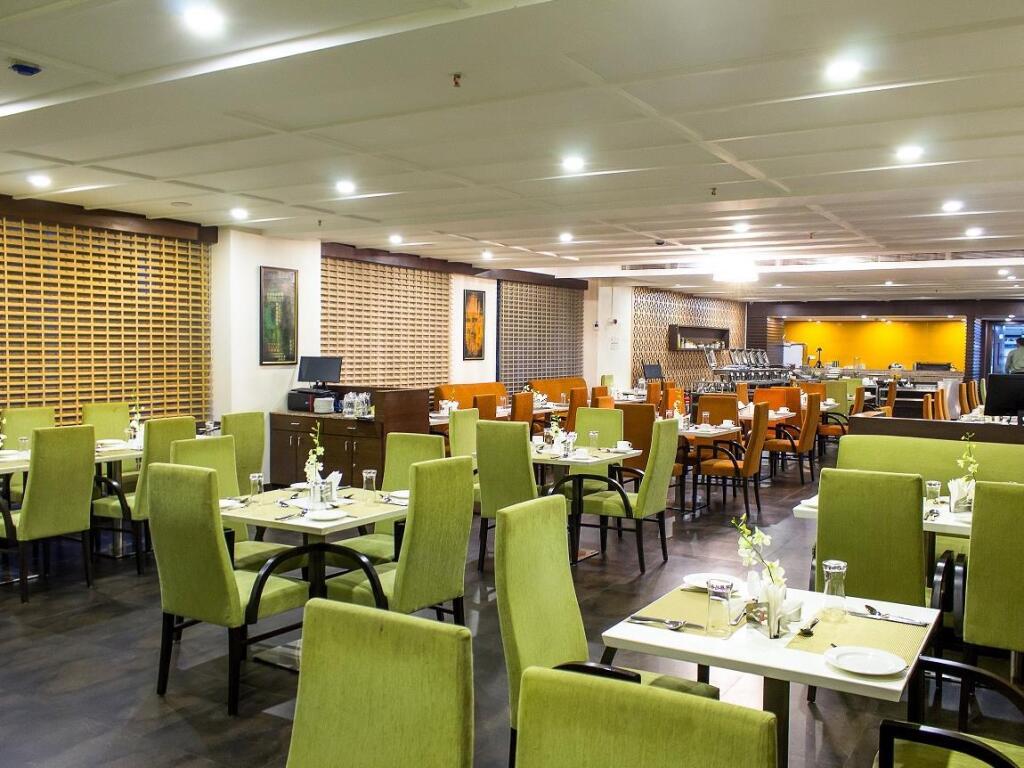 Тхане: Отель The Byke Suraj Plaza Veg