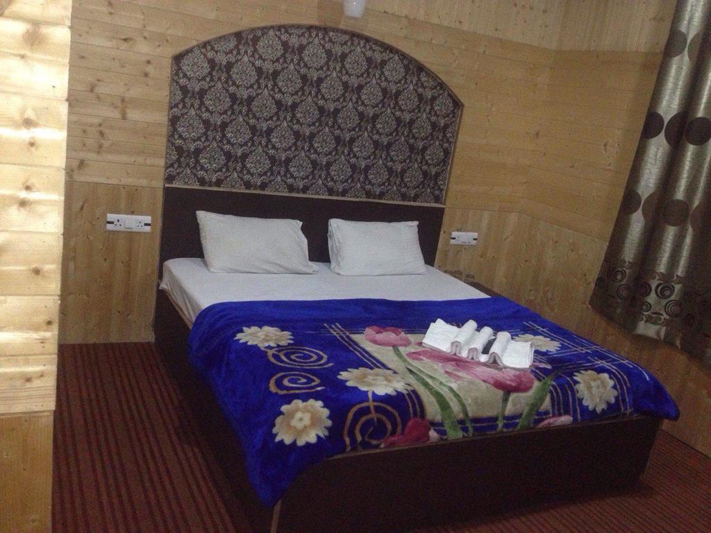 Шринагар: Hotel Babu