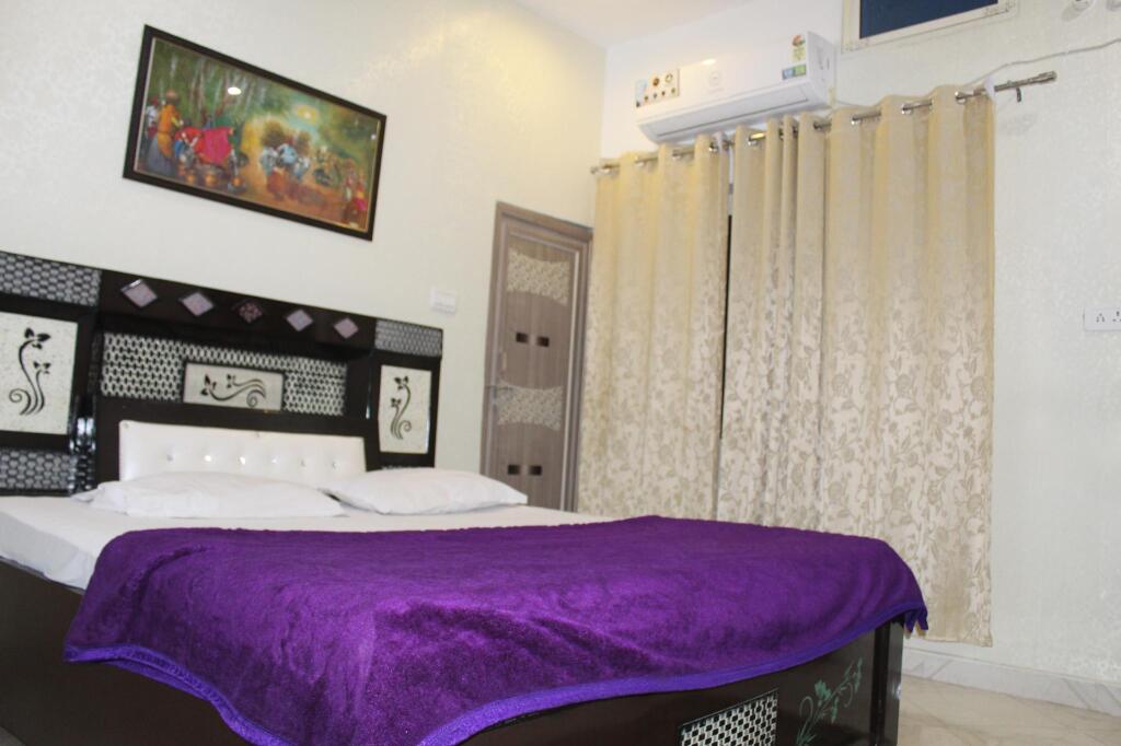 Крепость Jhansi: Hotel Sunset Orchha