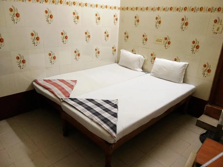 Тирупати: Hotel Sriram Lodge