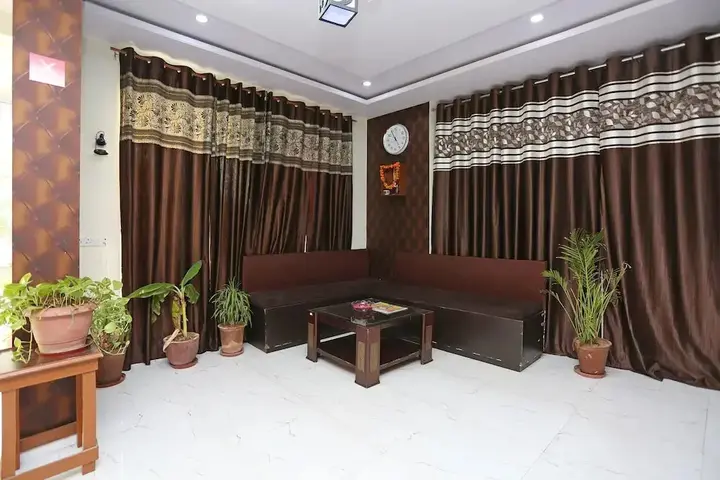 Джайпур: Collection O 28716 Panchasheel Enclave