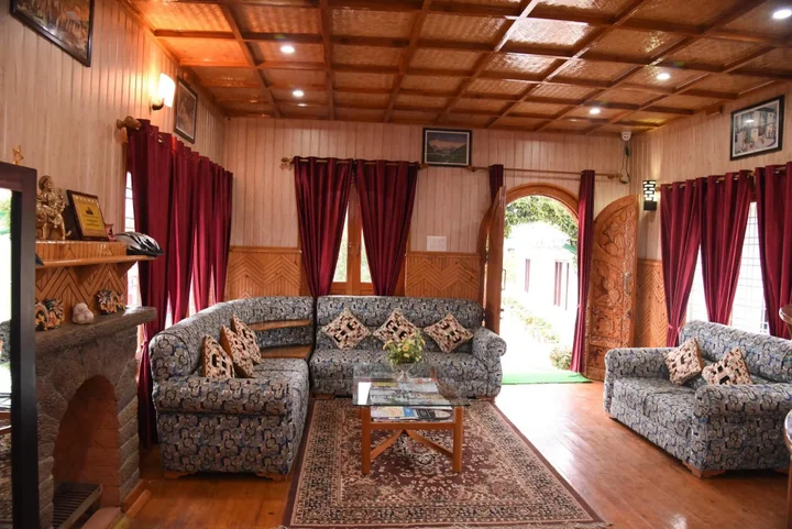 Альмора: V Resorts Green Village Jageshwar
