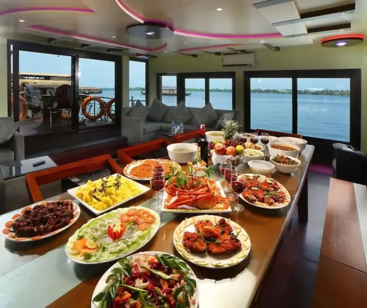 Аллеппи: Kerala Vacation Houseboat