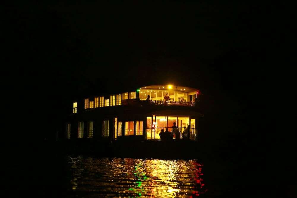 Аллеппи: Kerala Vacation Houseboat