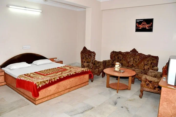 Читторгарх: Hotel Kirti Plaza