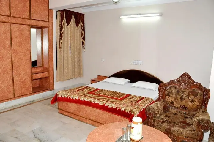 Читторгарх: Hotel Kirti Plaza