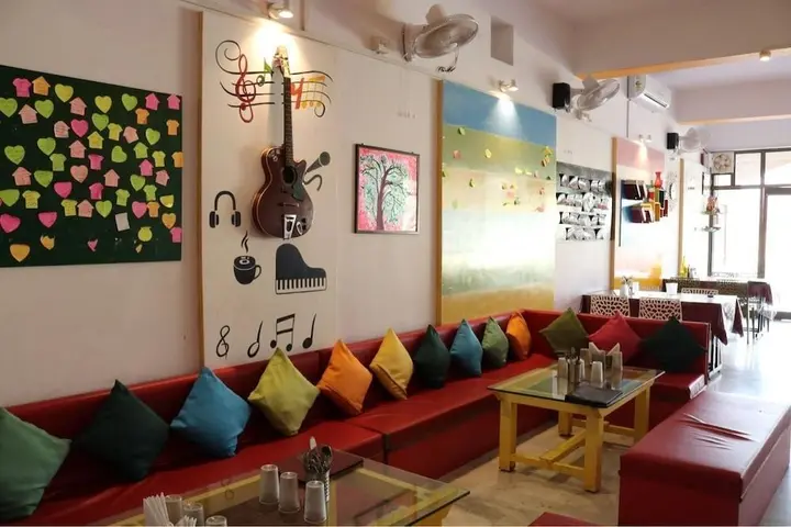 Читторгарх: Hotel Kirti Plaza