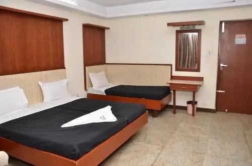 Пунди: Taj Samudra Hotel & Restaurants