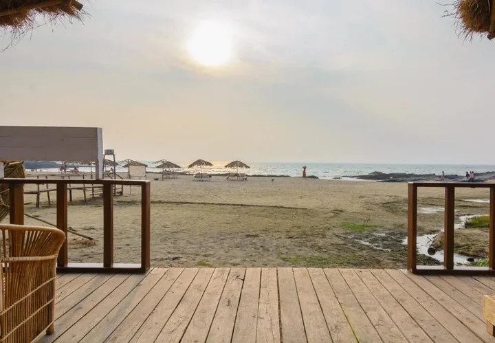 Вагатор: Antares Beach Resort