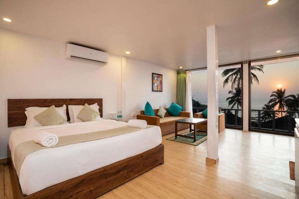 Вагатор: Antares Beach Resort