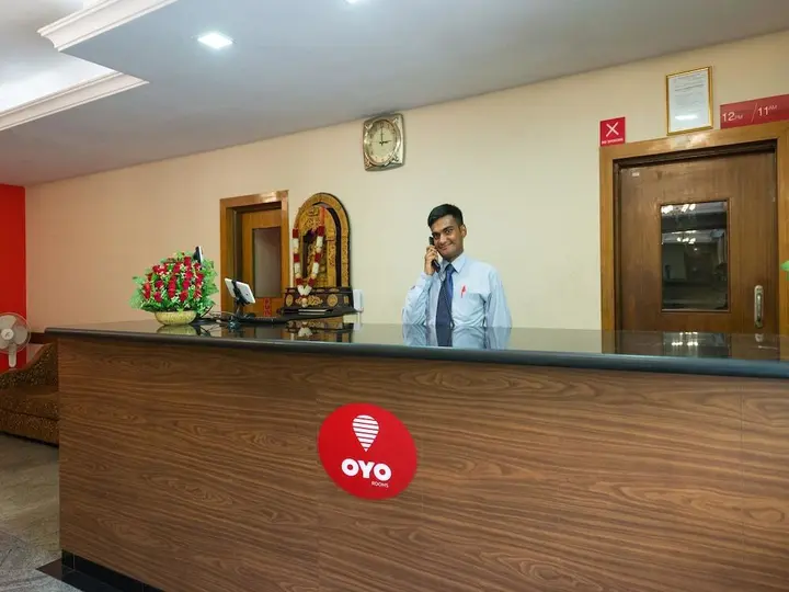 Бангалор: OYO 3722 Hotel StayEasy Majestic