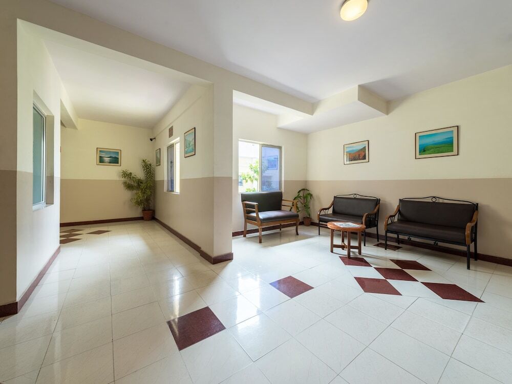 Бангалор: OYO 3722 Hotel StayEasy Majestic