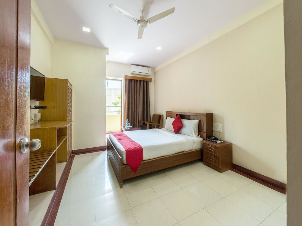 OYO 3722 Hotel StayEasy Majestic — фото 3