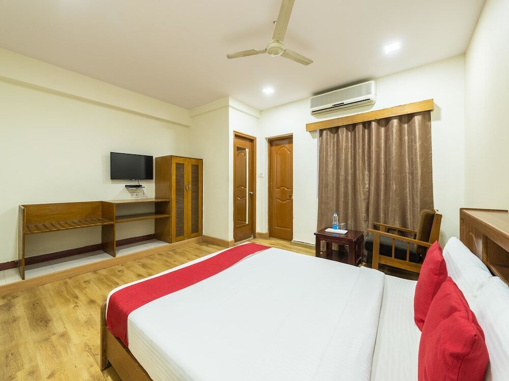 OYO 3722 Hotel StayEasy Majestic — фото 1