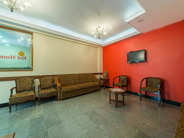 Бангалор: OYO 3722 Hotel StayEasy Majestic