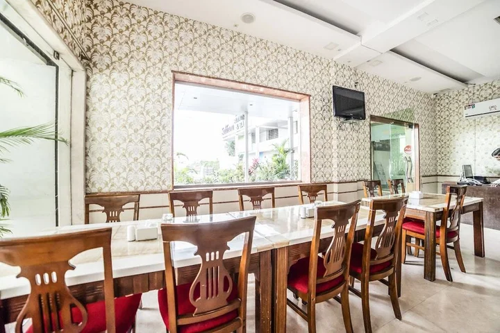 Вакад: FabHotel Satish Executive Hinjewadi