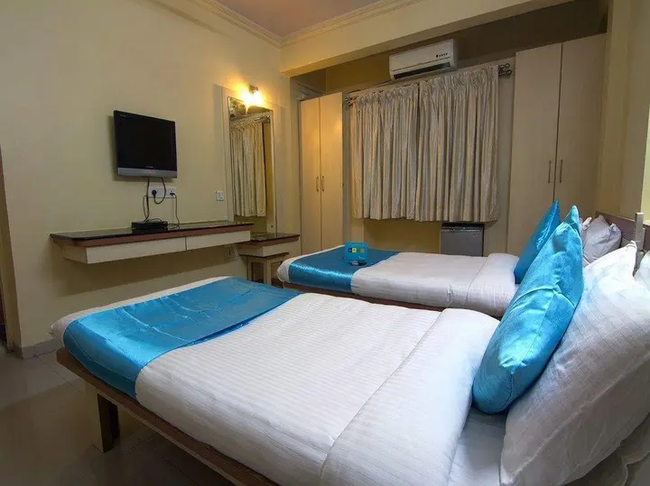Вакад: FabHotel Satish Executive Hinjewadi