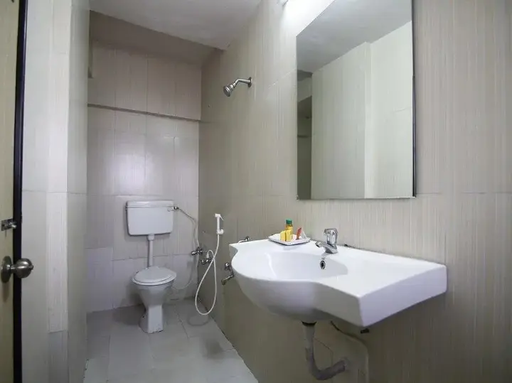 Вакад: FabHotel Satish Executive Hinjewadi
