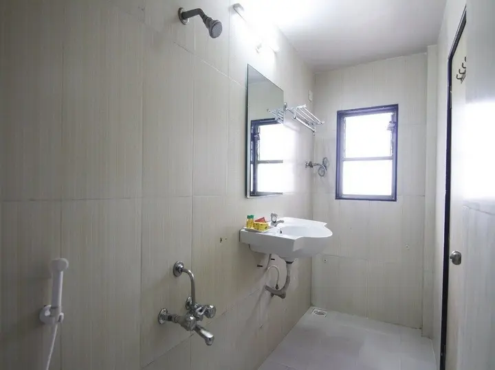 Вакад: FabHotel Satish Executive Hinjewadi