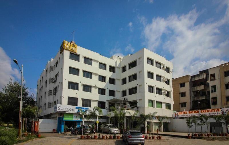 Вакад: FabHotel Satish Executive Hinjewadi