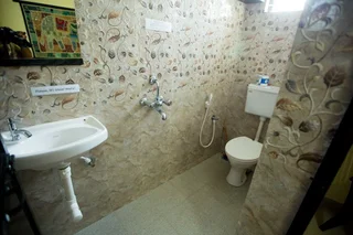 Арамбол: The Noname Guesthouse