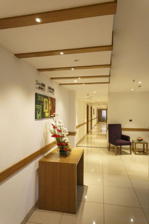 Кондотти: Medora Hotel