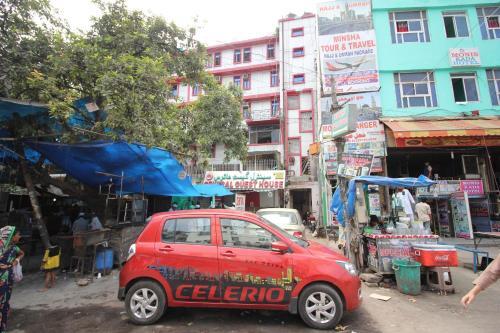 Нью-Дели: Delux Stay at Hazrat Nizamuddin