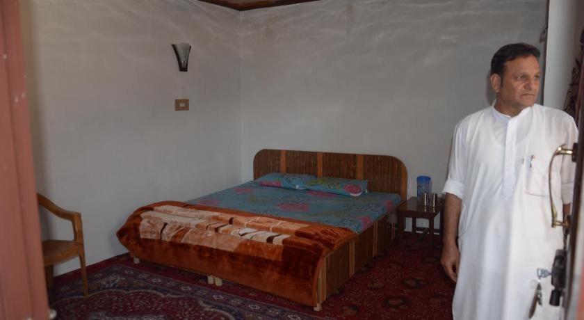 Шринагар: Howrah Guest House