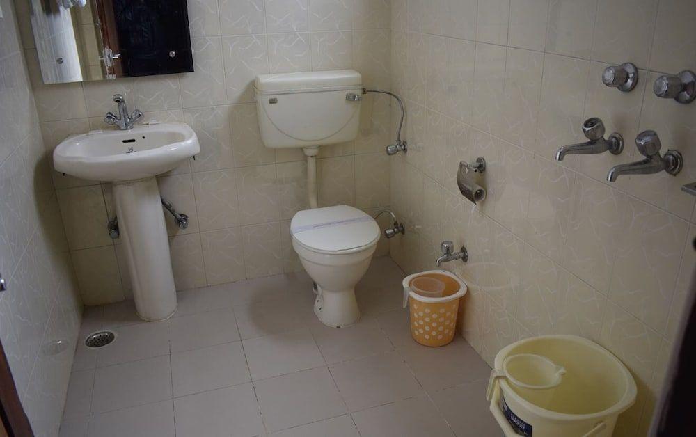 Катра: Hotel Rajdhani