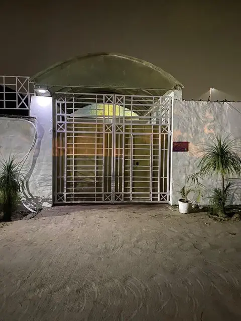 Нью-Дели: Milestone Hotel & Resort