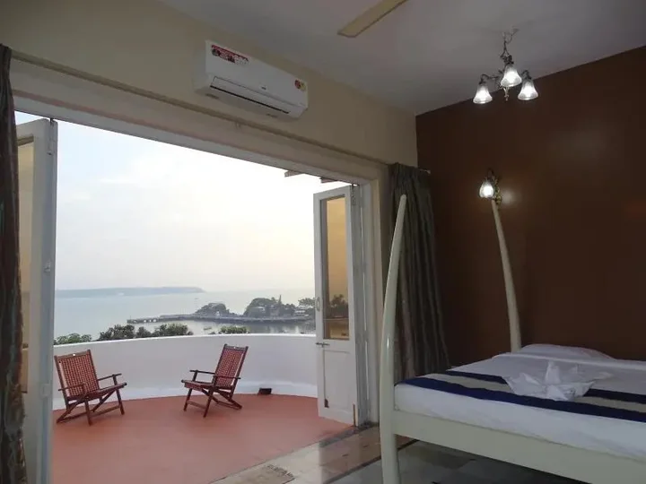 Панаджи: Ocean Heights Home Stay