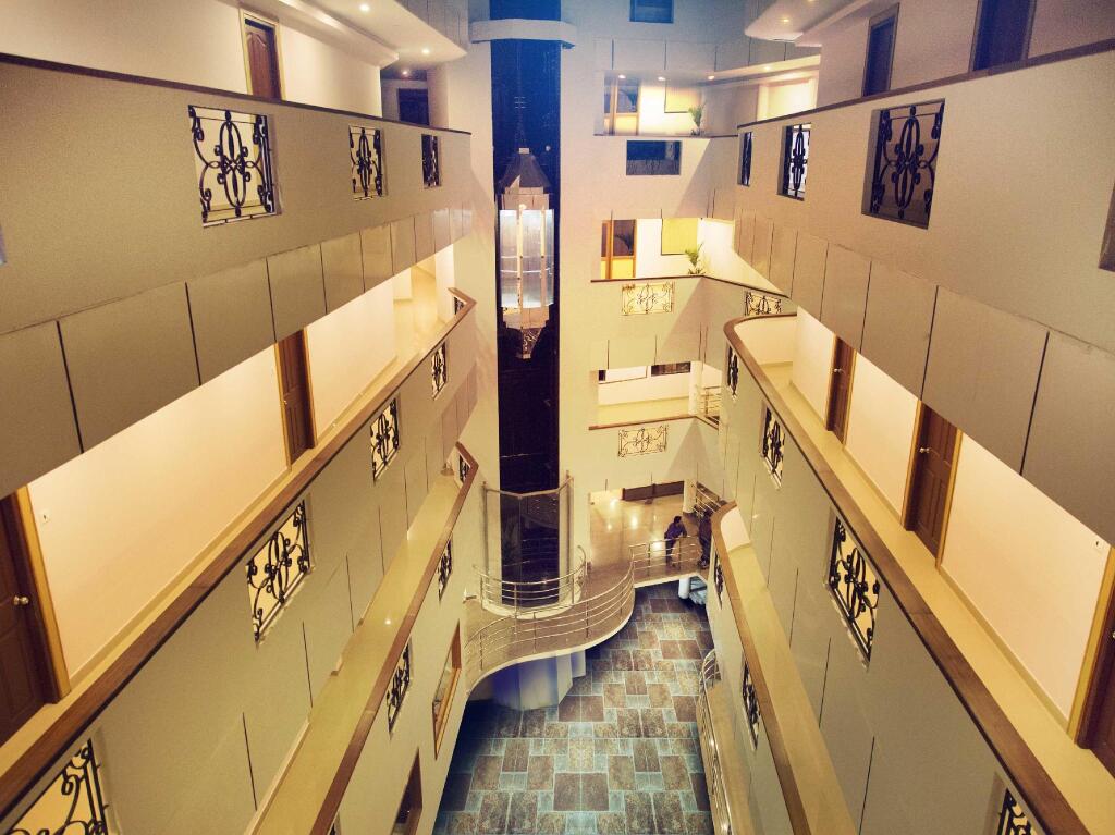 Чираккал: Hotel Rainbow Suites