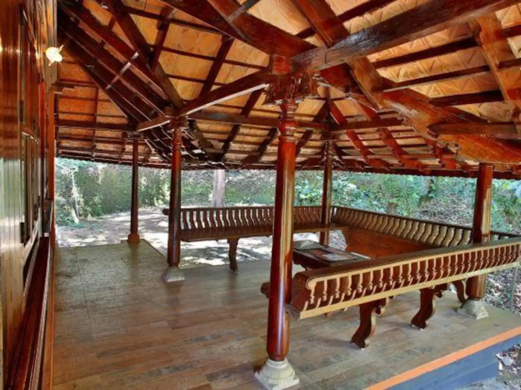 carousel image 5