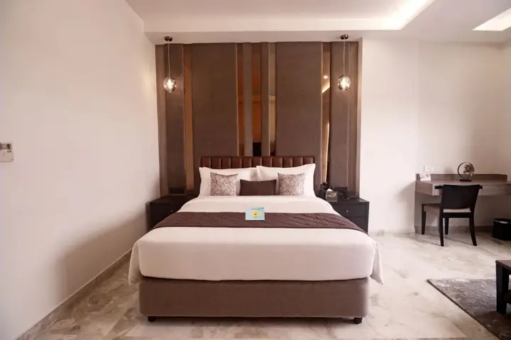 Ченнаи: Star City Hotel