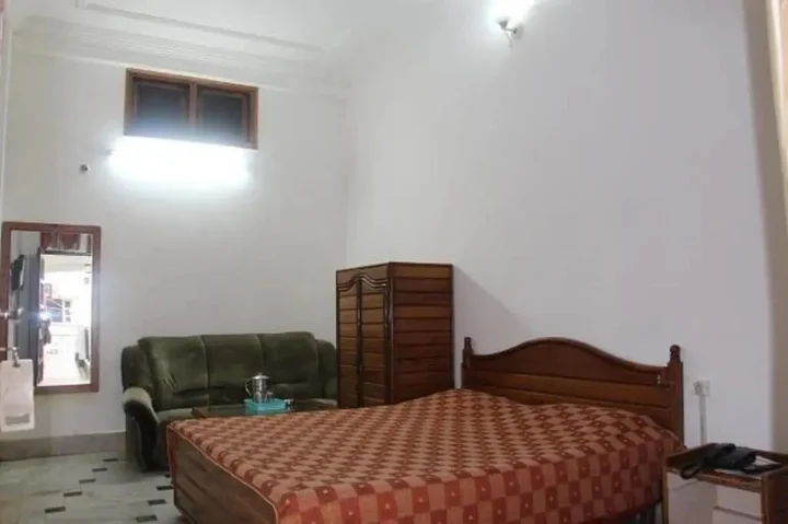 Дехрадун: Hotel Mayank