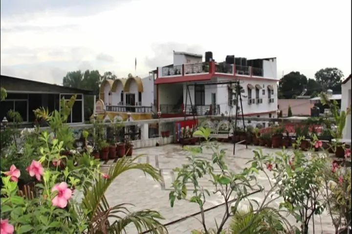 Дехрадун: Hotel Mayank