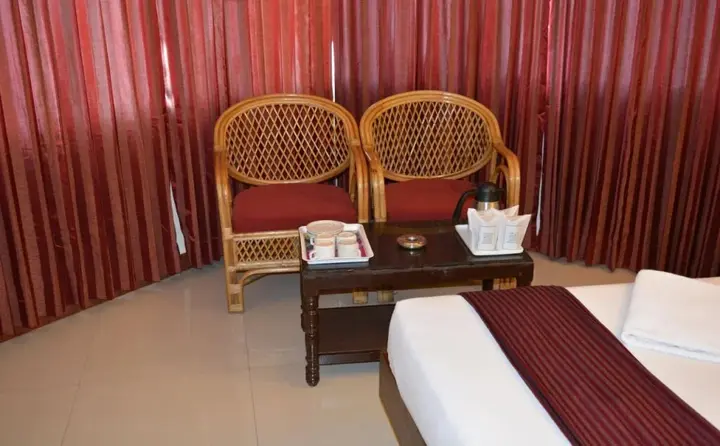 Ути: Hotel Blue Hills International