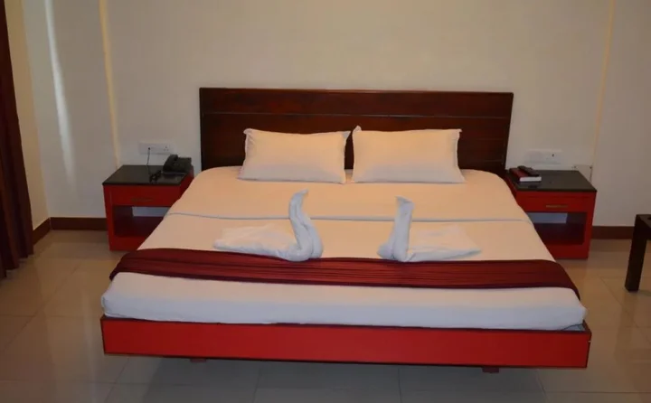 Ути: Hotel Blue Hills International