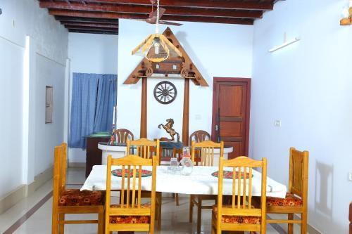 Cherthala: Palath Backwater Homestay